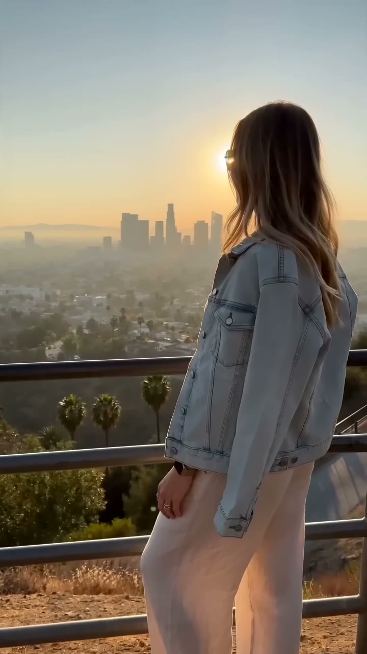 Los Angeles Hills Viewpoint Travel Reel